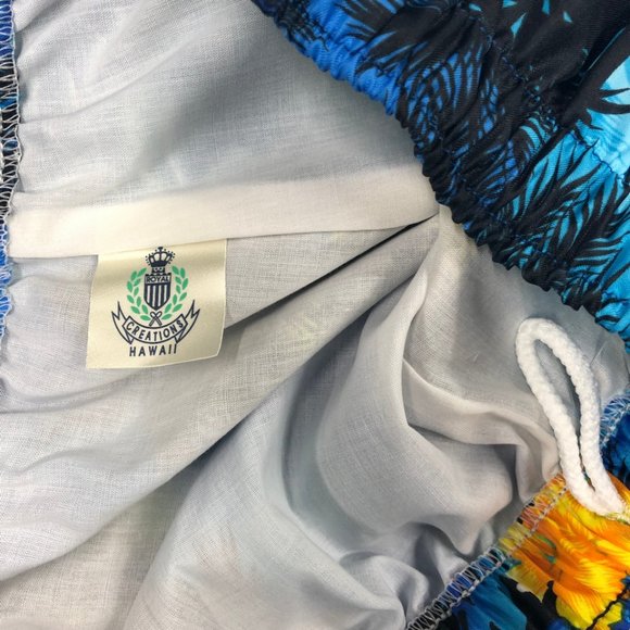 Royal Creations Made in Hawaii Blouse & Short Set - Picture 6 of 9